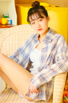 《年轻的女教师4》免费观看